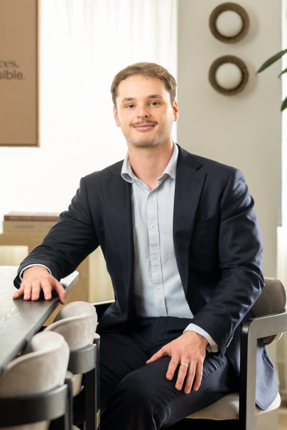 website_headshot_liam_shallies